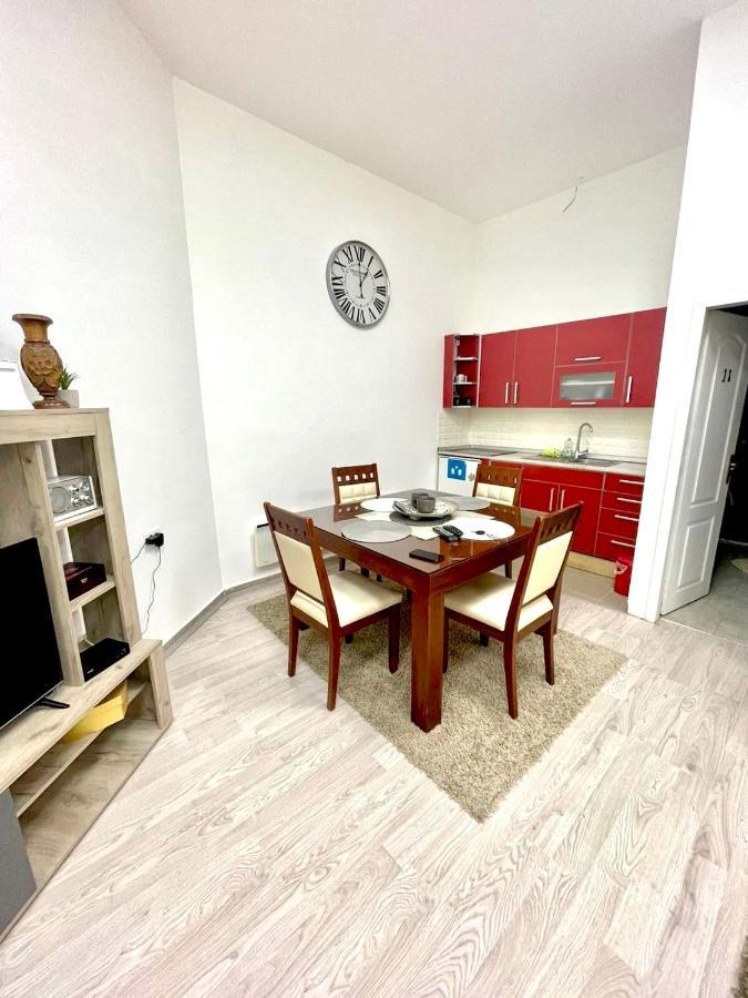 Pančevo Apartment Tesla מראה חיצוני תמונה